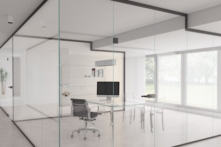 Frameless glass partitions