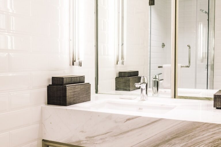 Laminated shower doors