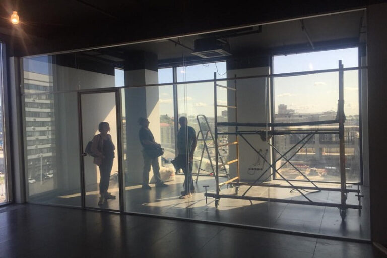 How Does Smart Glass Function on
