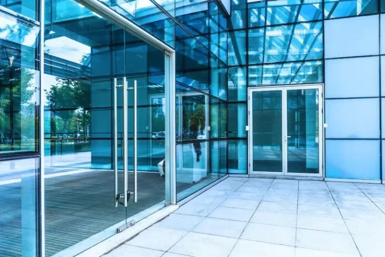 Specialty Glass_Commercial Projects