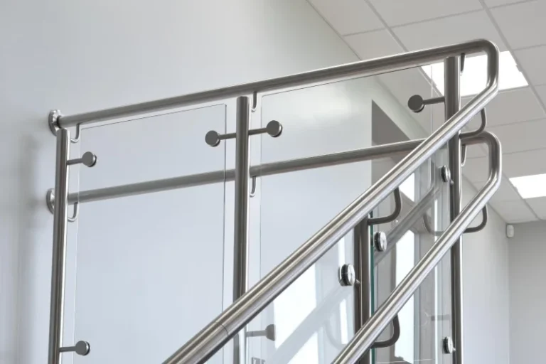 Post-mounted systems Railings