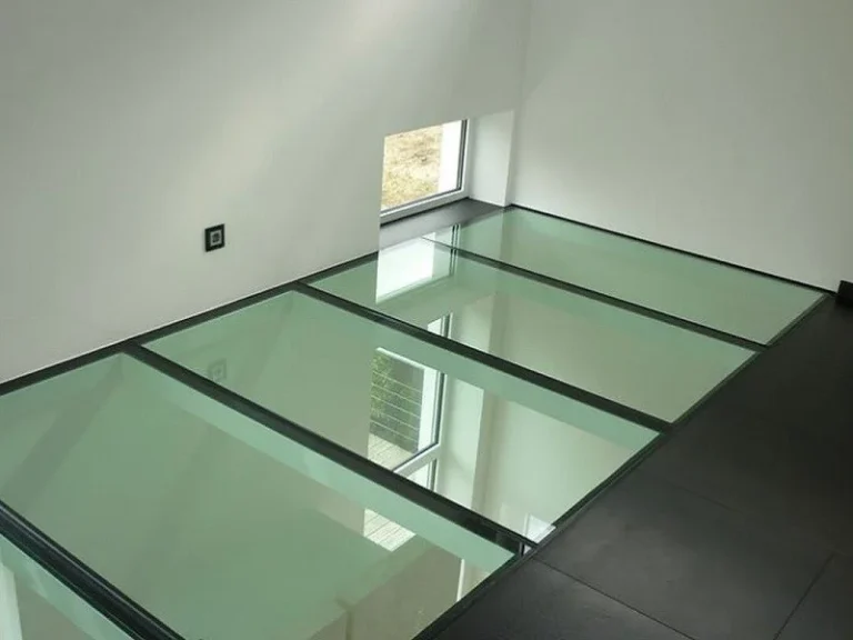 glass-floor-panels-from-industrial-glass-laminating-llc-1